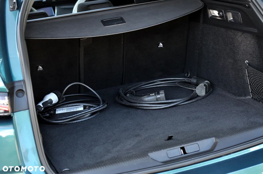 Peugeot 308 180 e-EAT8 GT - 18