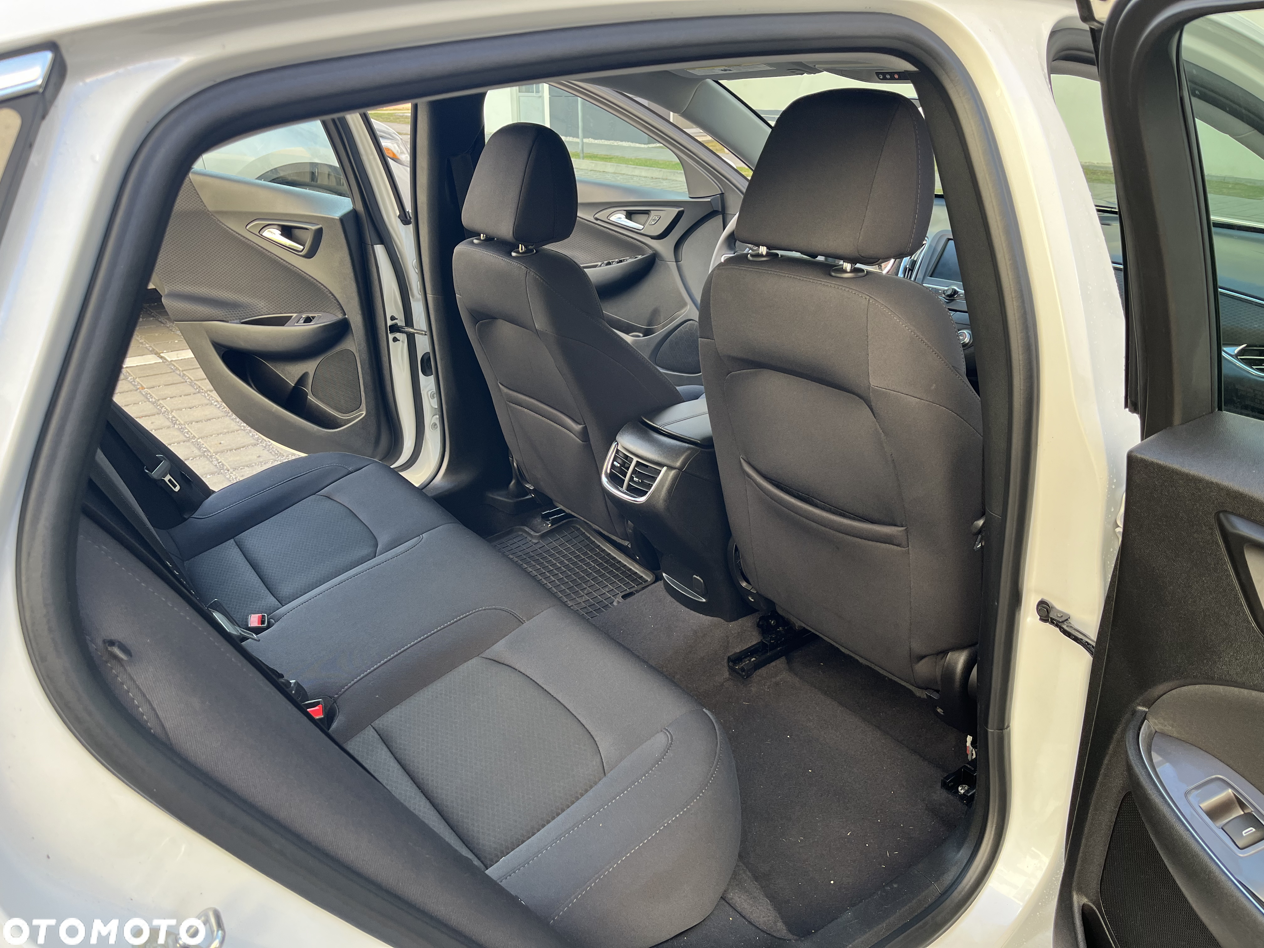 Chevrolet Malibu - 12