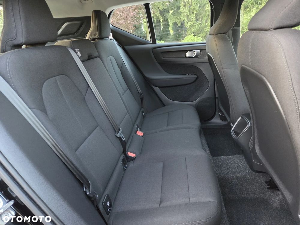 Volvo XC 40 T2 Momentum - 8