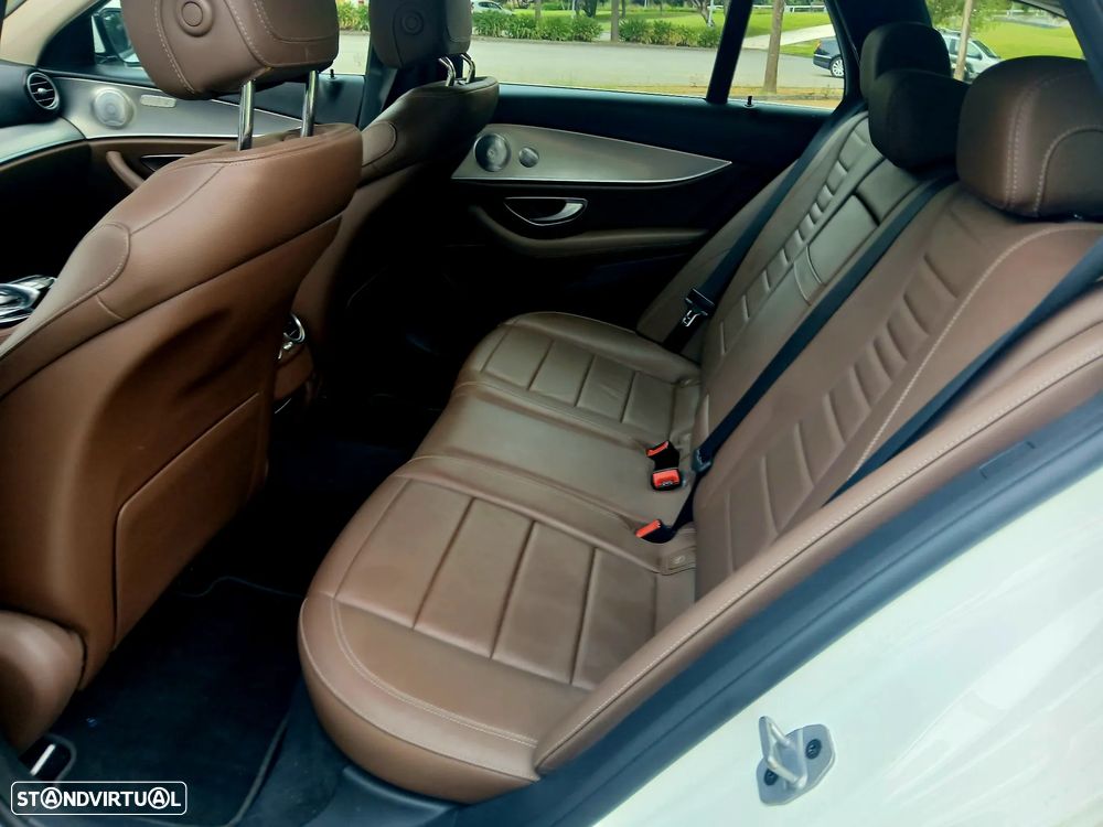 Mercedes-Benz E 300 Bluetec Hybrid Avantgarde - 23