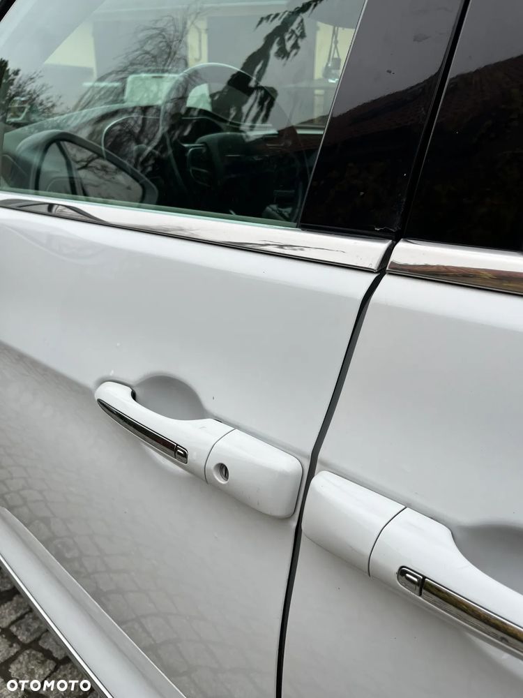 Chrysler Pacifica - 4