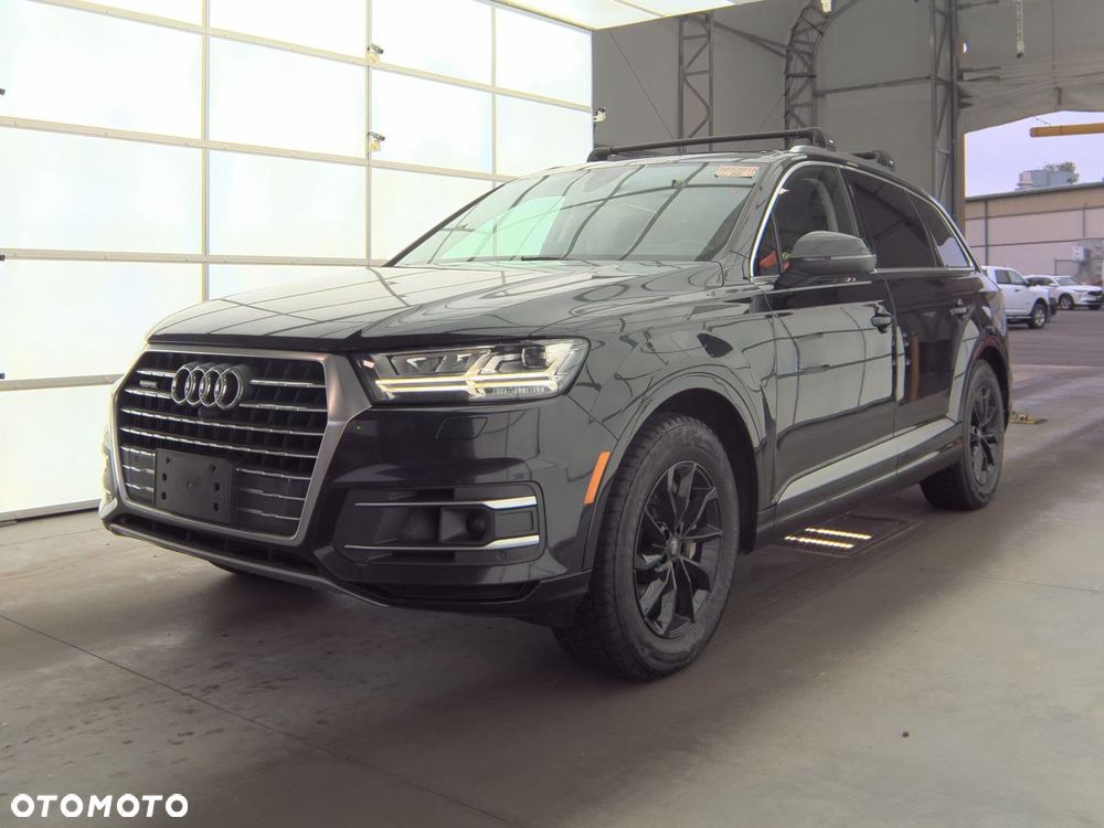 Audi Q7 - 1
