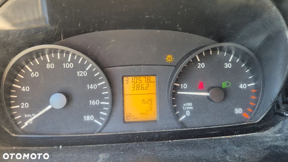 Mercedes-Benz SPRINTER - 15