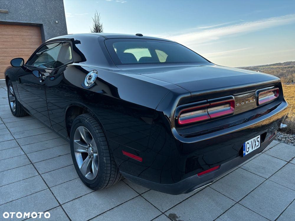Dodge Challenger - 4