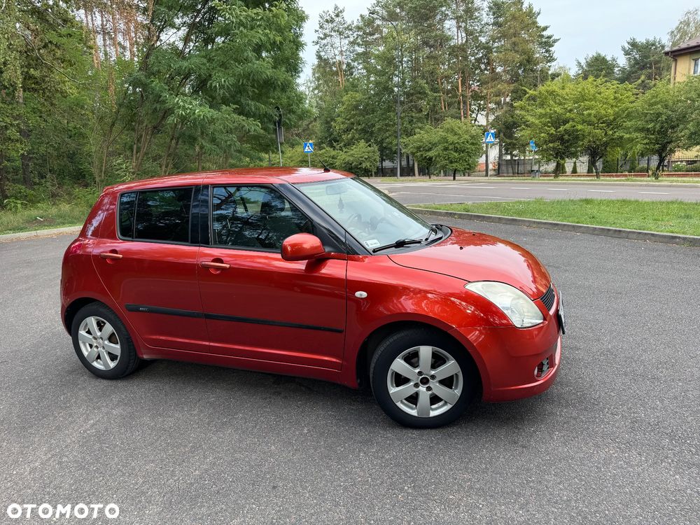 Suzuki Swift 1.3 JB Edition - 1
