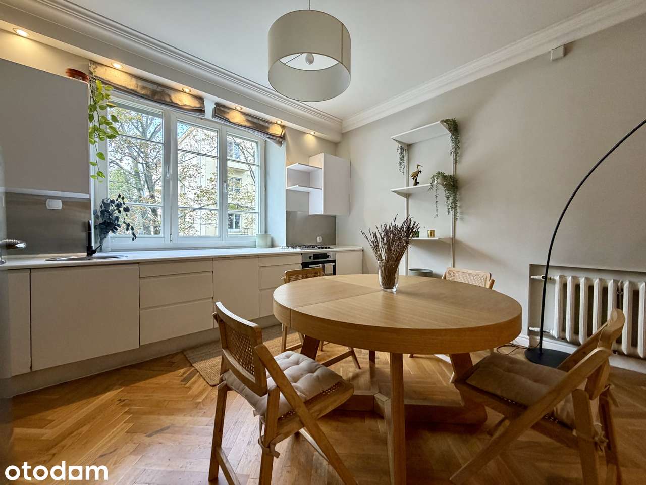 Al. 3 Maja 2 | 77 m² | 3 pokoje | 2. piętro | Powiśle