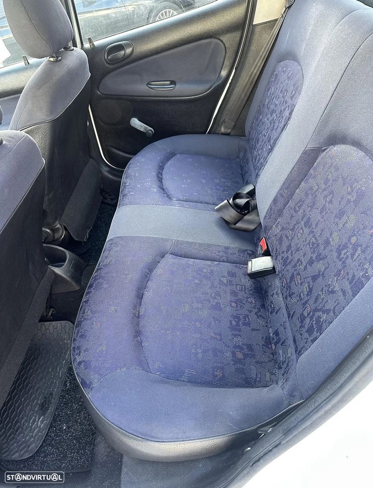 Peugeot 206 - 3