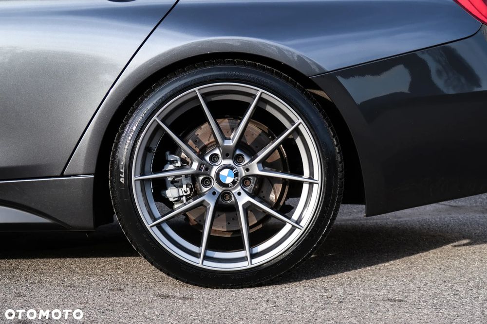 BMW Seria 3 335i xDrive M Sport - 10