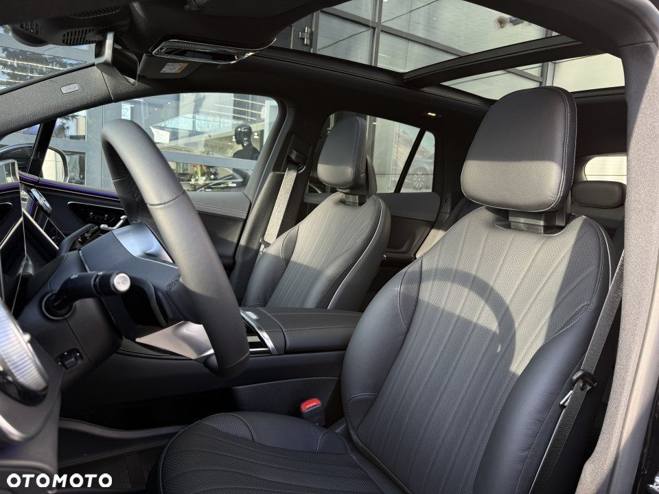 Mercedes-Benz EQE - 8