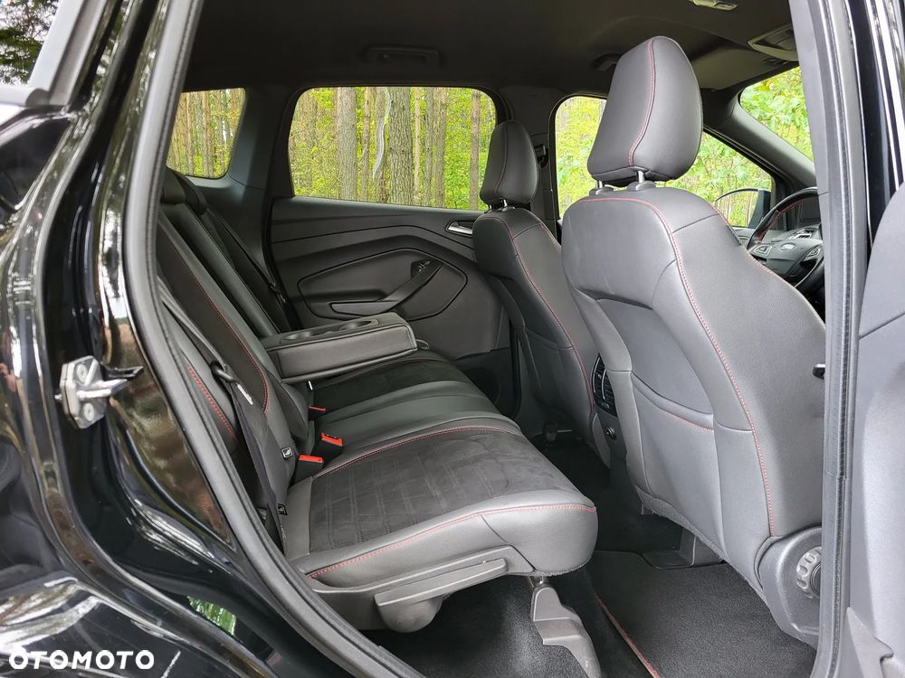 Ford Kuga 1.5 EcoBoost 2x4 ST-Line - 9