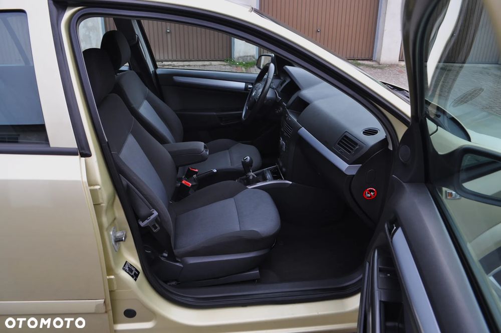 Opel Astra 1.6 Edition Plus - 22