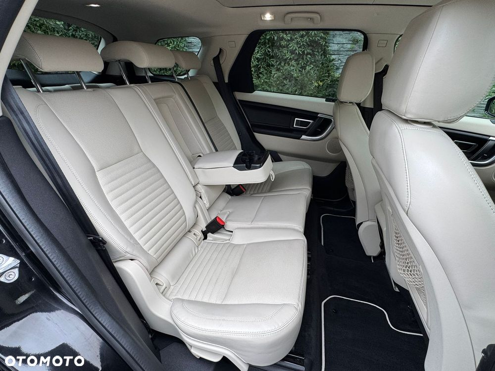Land Rover Discovery Sport - 33