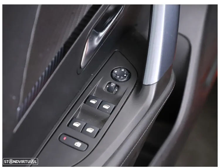 Peugeot 2008 1.2 PureTech Allure - 15