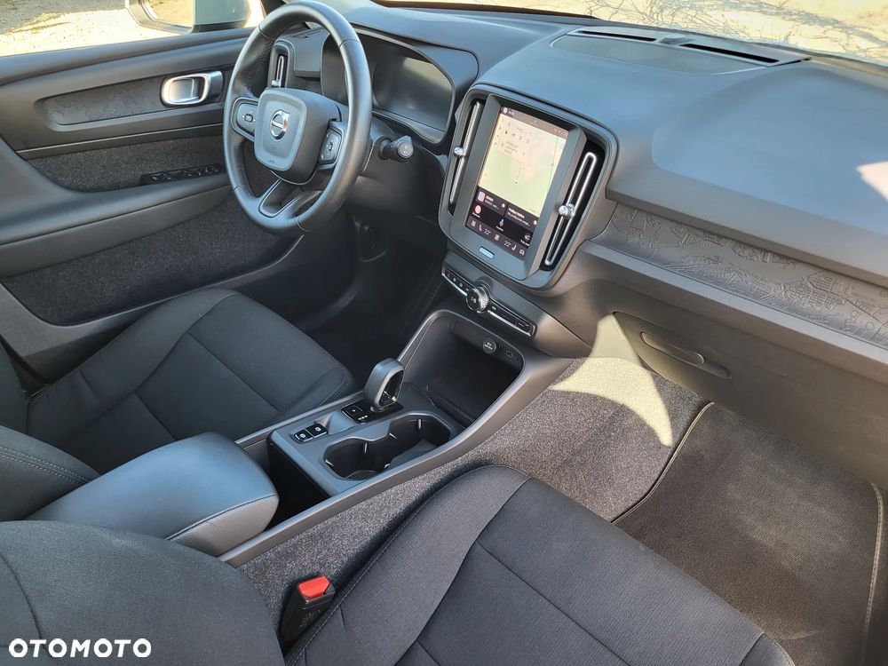 Volvo XC 40 - 18