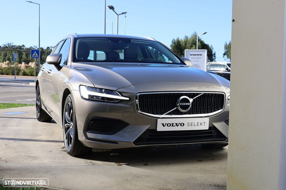 Volvo V60 2.0 D3 Momentum Plus - 24