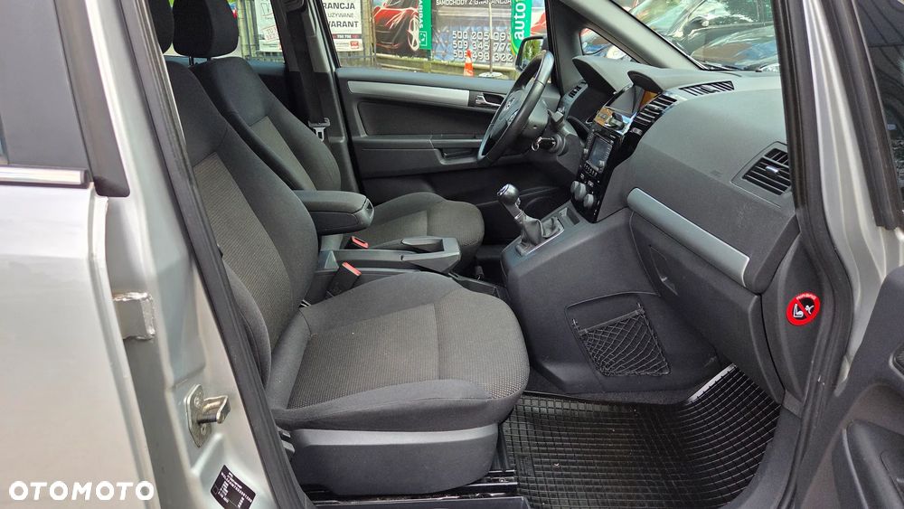 Opel Zafira 1.8 Family Plus - 27