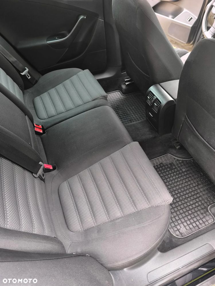Volkswagen Passat - 9