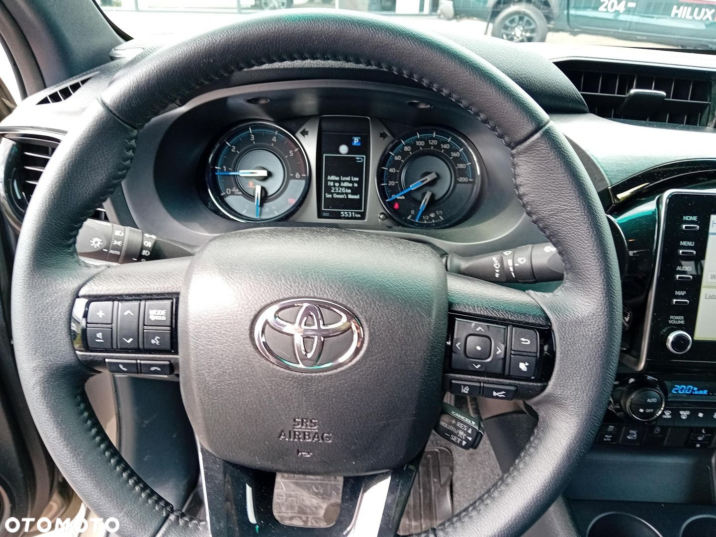 Toyota Hilux 2.8 D-4D Double Cab Invincible Sport 4x4 - 12