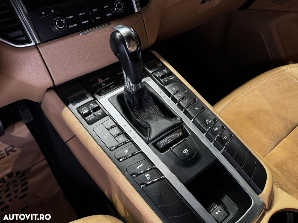 Porsche Macan - 18