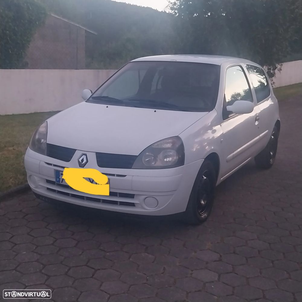 Renault Clio - 1