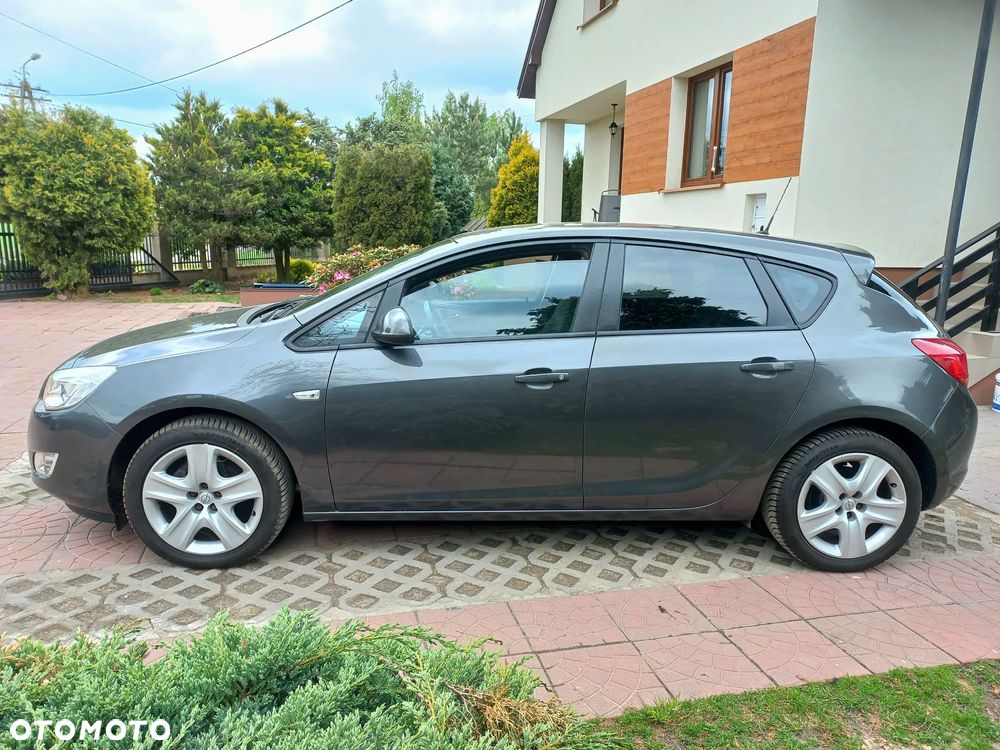 Opel Astra 1.4 Turbo - 4