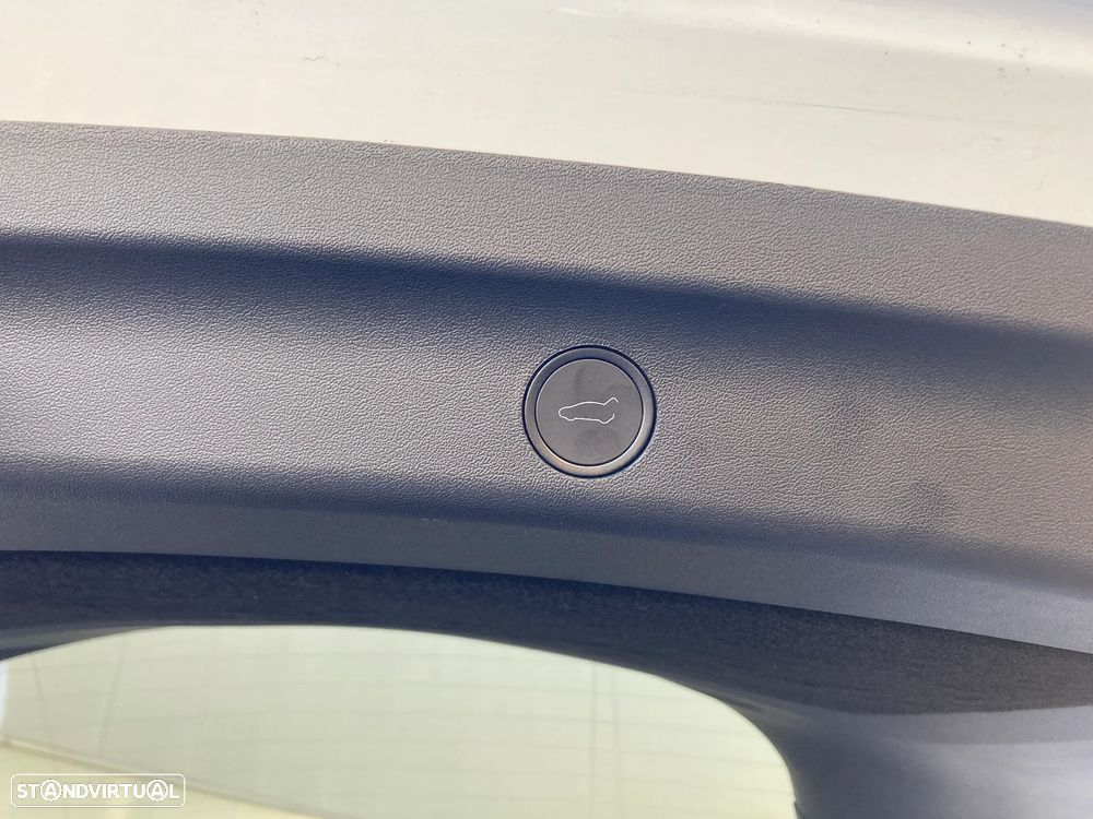 Tesla Model Y RWD - 34