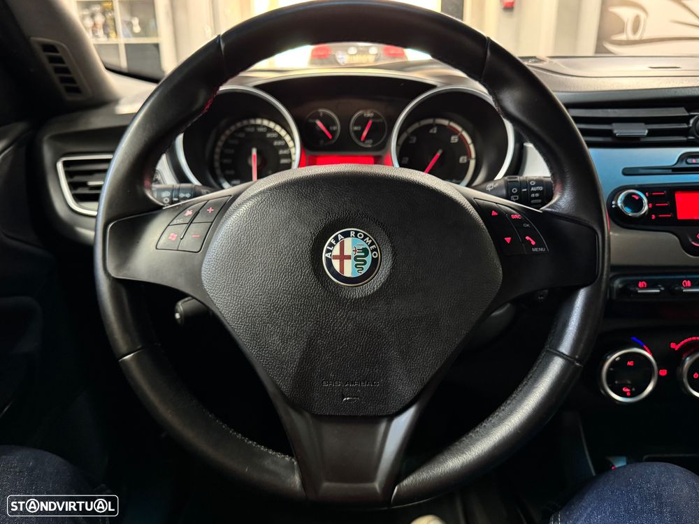 Alfa Romeo Giulietta 1.6 JTDM Distinctive - 23