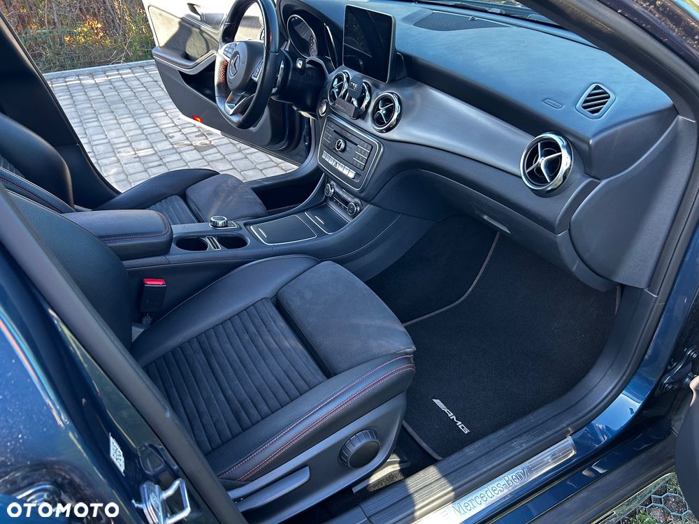 Mercedes-Benz GLA 200 7G-DCT AMG Line - 9
