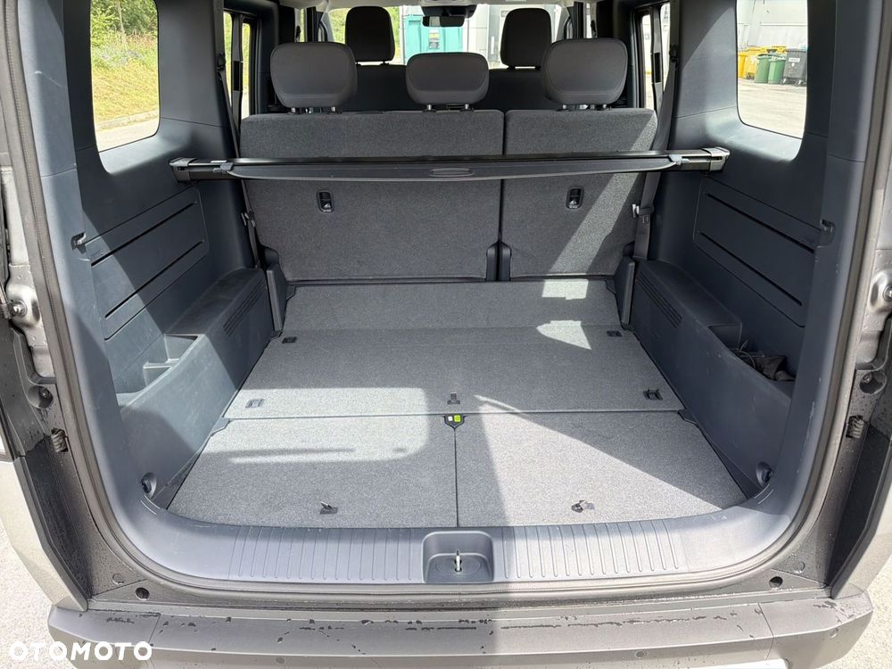 Kia PV5 - 17