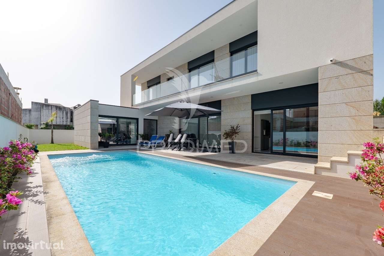 Moradia individual Fraião - Grande imagem: 2/33