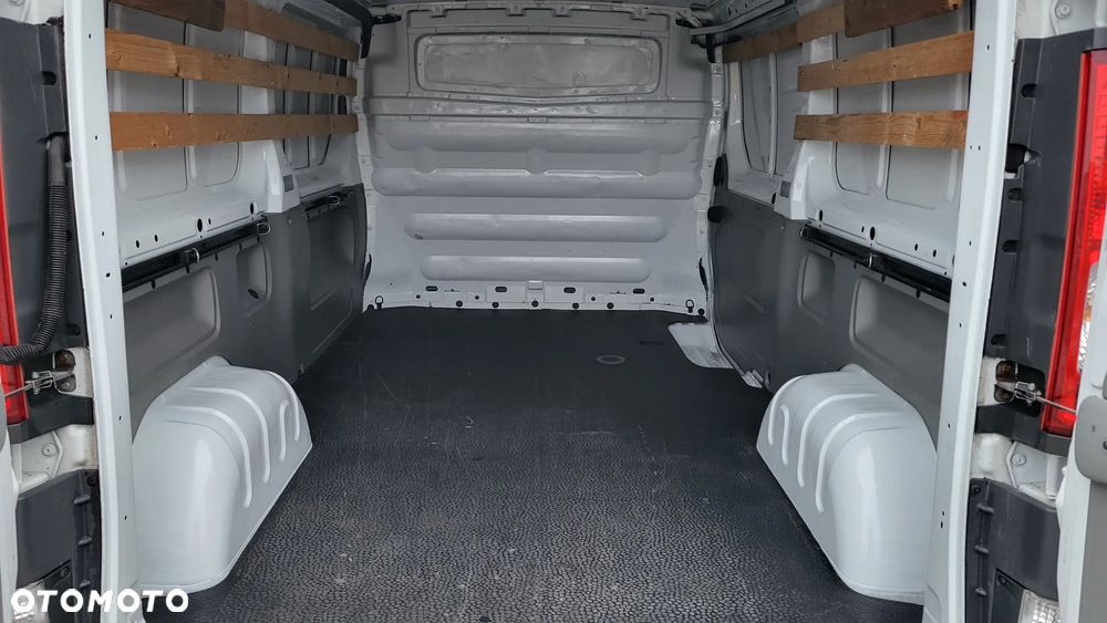 Opel Vivaro - 7