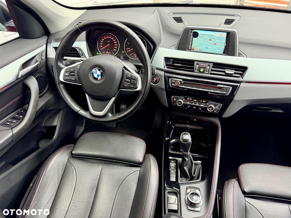 BMW X1 sDrive18d Sport Line - 24