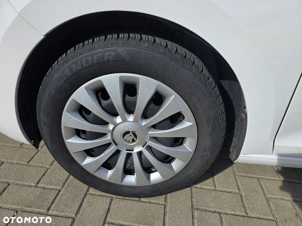 Skoda RAPID - 17
