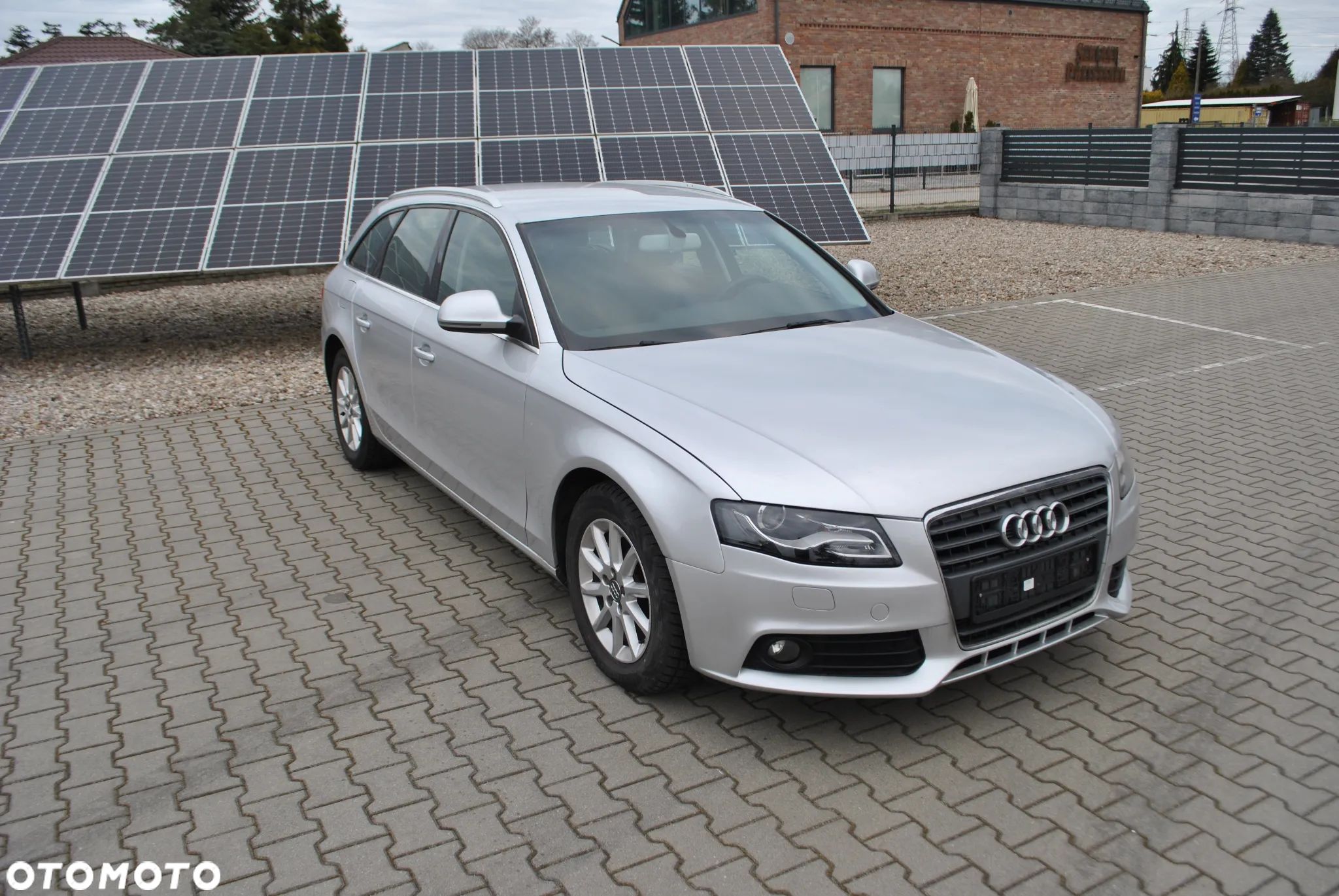 Audi A4 Avant 2.0 TDI DPF - 1