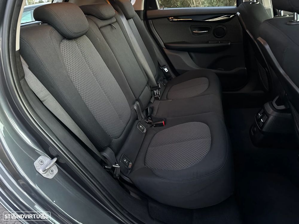 BMW 218 Active Tourer d Advantage - 8