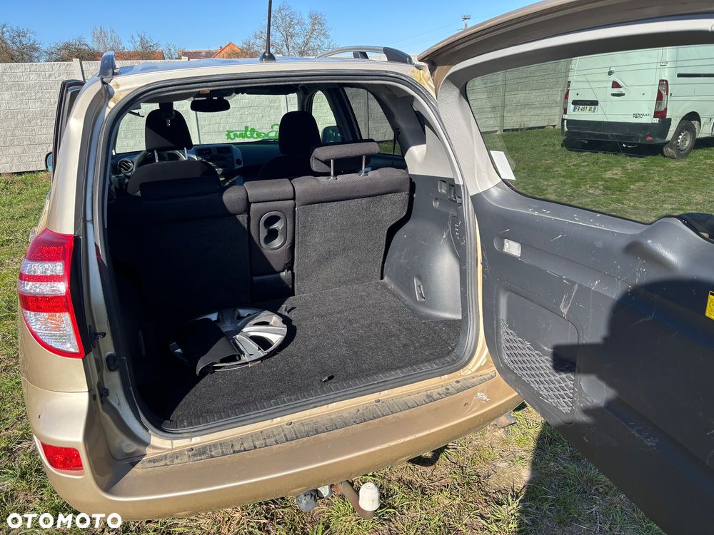 Toyota RAV4 2.2 D-4D 4x4 - 5