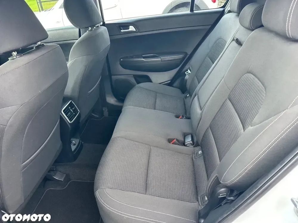 Kia Sportage 1.6 GDI 2WD Attract - 12