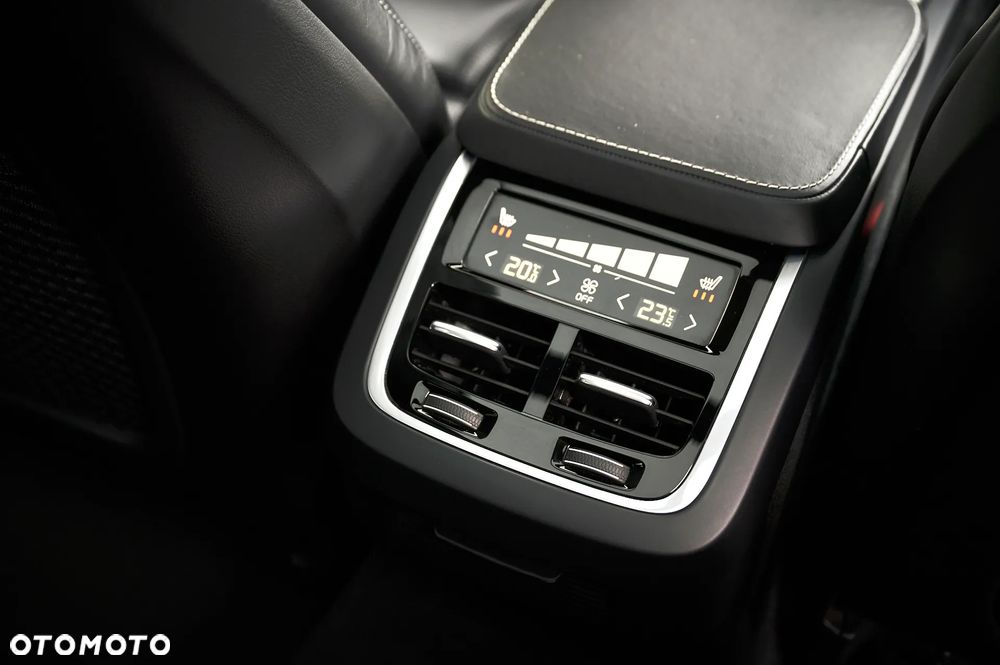 Volvo V90 D5 AWD Geartronic Inscription - 27