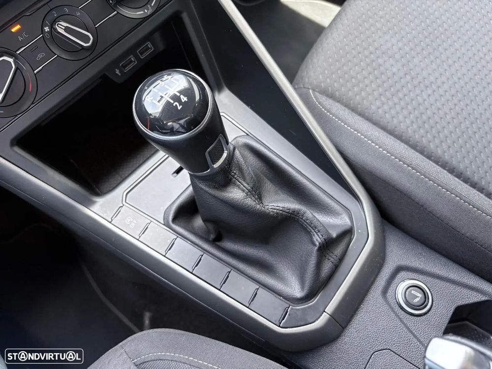 VW Polo 1.0 Confortline - 48