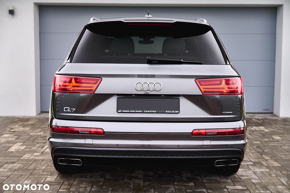 Audi Q7 - 15