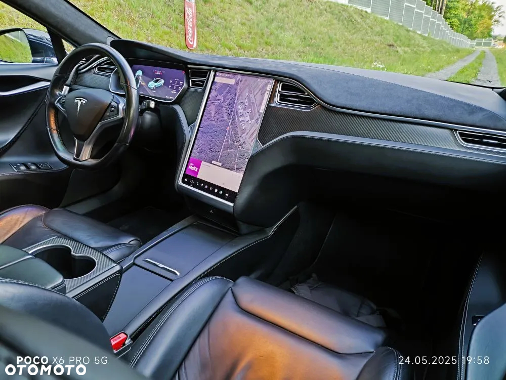 Tesla Model S Performance - 18