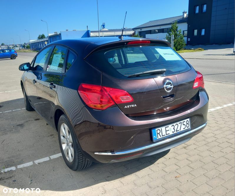 Opel Astra ver-1-4-enjoy - 7