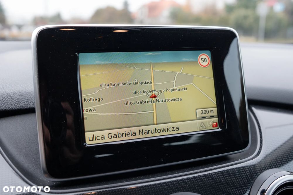 Mercedes-Benz Klasa B 180 BlueEFFICIENCY Edition - 22
