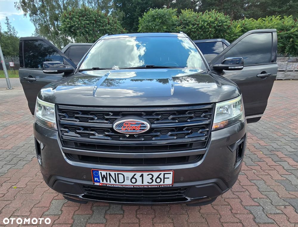Ford Explorer - 30