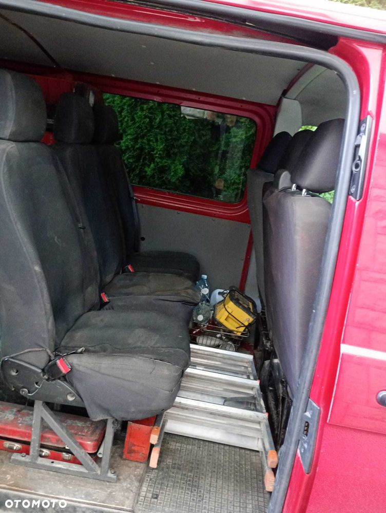 Volkswagen Transporter - 8