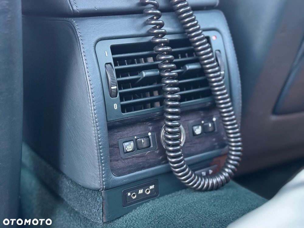 BMW Seria 7 750i - 21