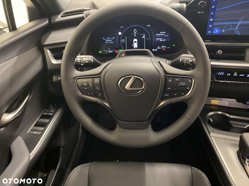Lexus UX 300h F Sport Design - 12