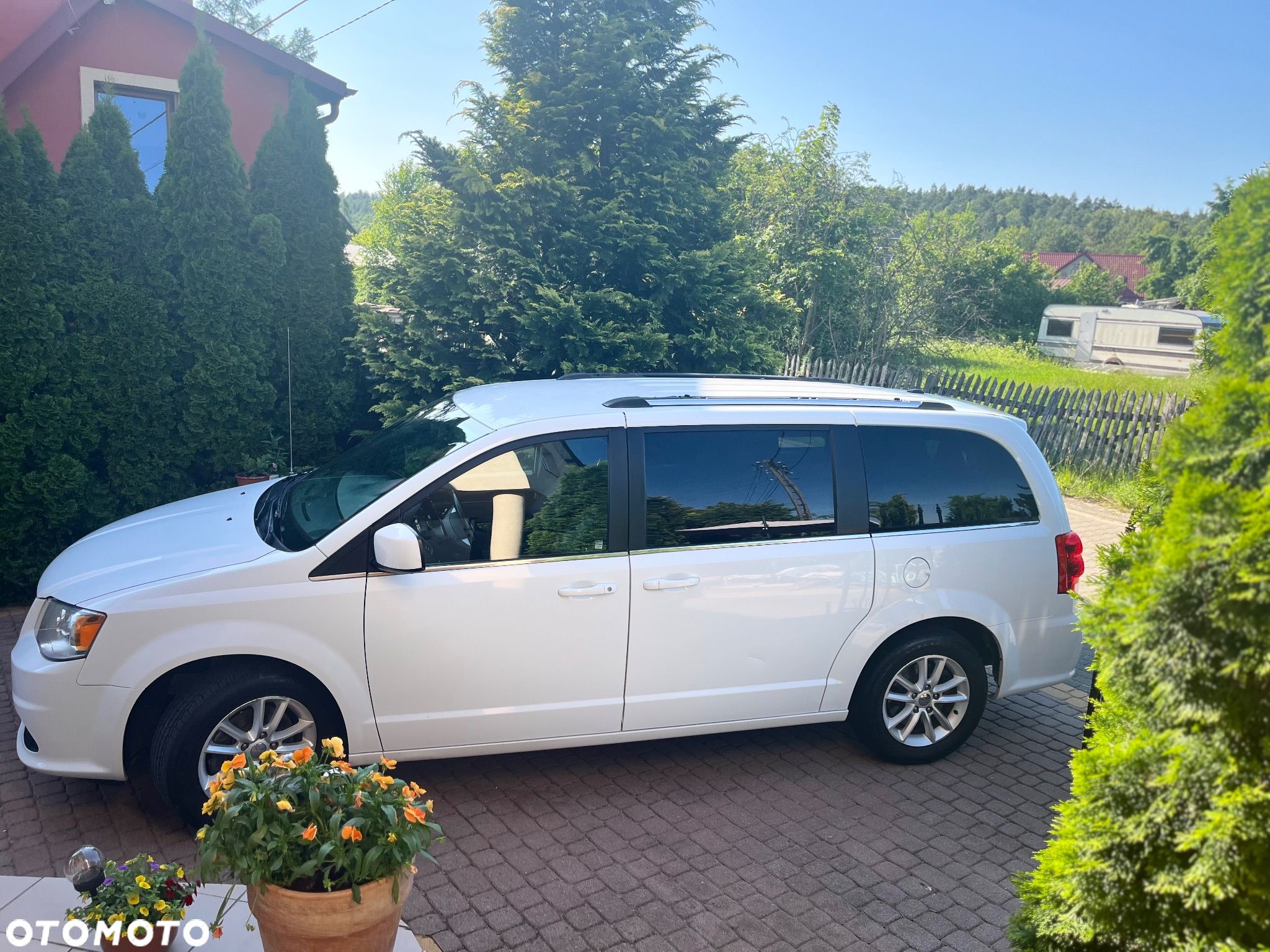 Dodge Grand Caravan - 1