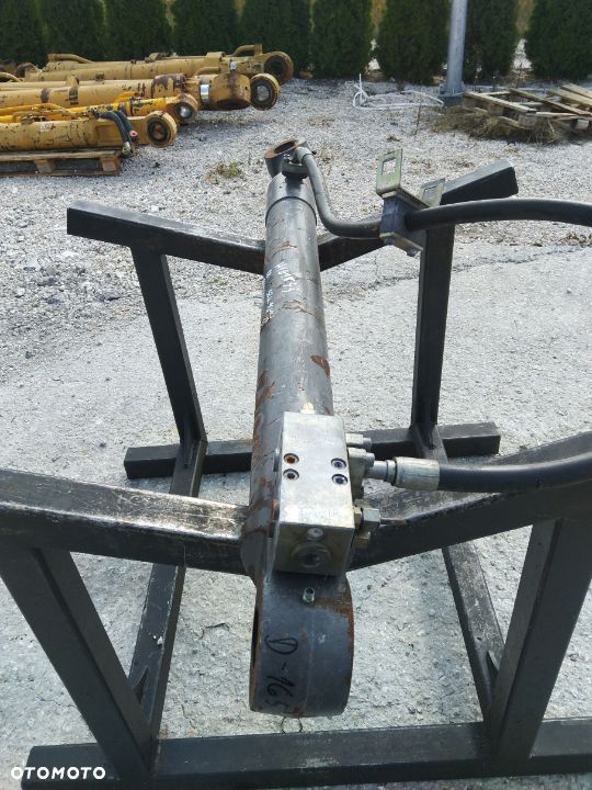 Siłownik Volvo EC EW 140, 145 160 180 210 220 230 240 [D-165 S-60/70 T-70] - 6