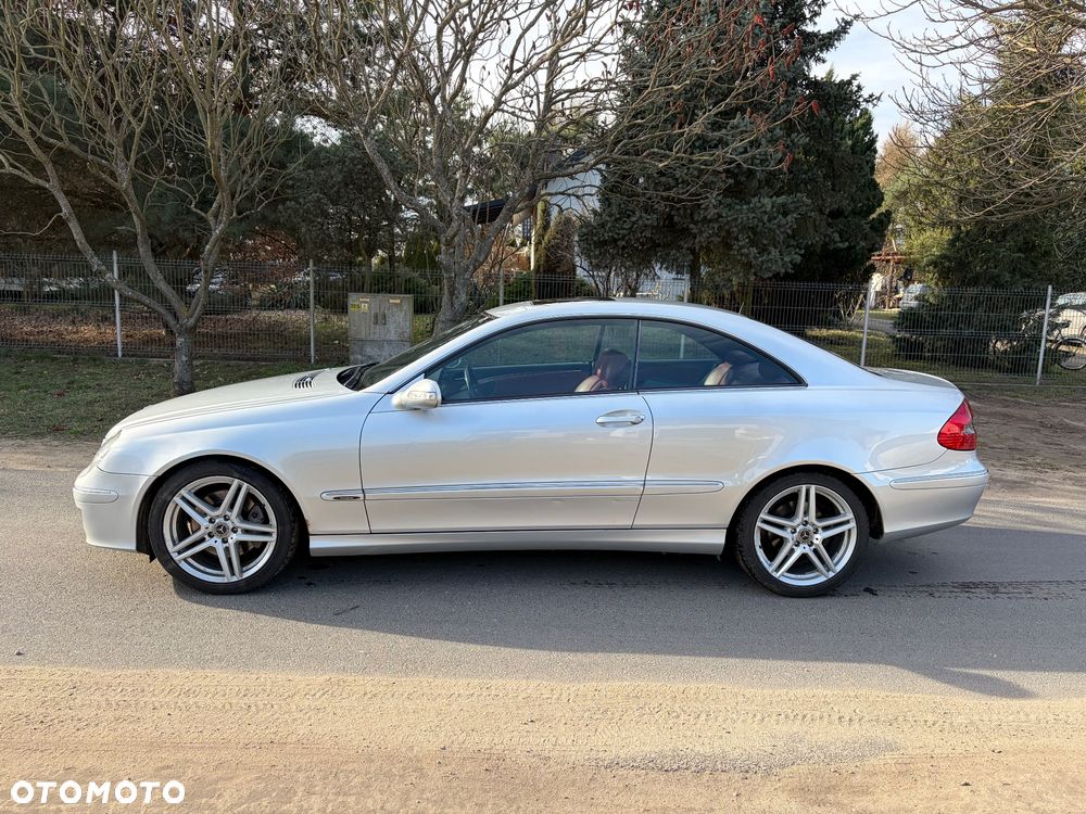 Mercedes-Benz CLK - 6